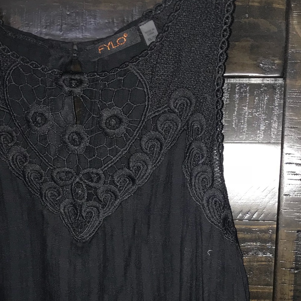 Back brand new cute blouse